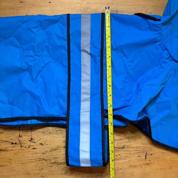 Blue Dog Raincoat XL NWOT - Picture 5 of 8